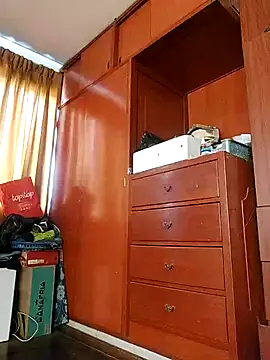 Snapshot of carozi chatting on 02.28.25 carozi online show from 02.28.25