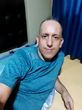 Snapshot of carozi chatting on 03.01.25 carozi online show from 03.01.25