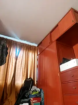 Snapshot of carozi chatting on 03.13.25 carozi online show from 03.13.25