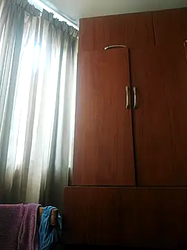 Snapshot of carozi chatting on 03.19.25 carozi online show from 03.19.25