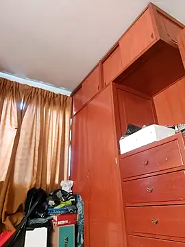 Snapshot of carozi chatting on 03.21.25 carozi online show from 03.21.25