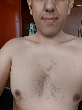 Snapshot of carozi chatting on 09.22.25 carozi online show from 09.22.25