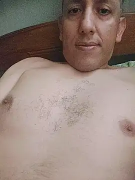 Snapshot of carozi chatting on 10.25.25 carozi online show from 10.25.25