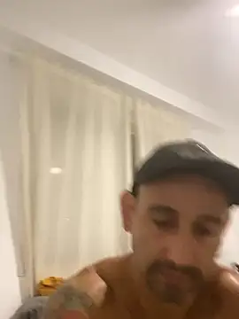 Snapshot of Ney-sp chatting on 10.05.25 Ney-sp online show from 10.05.25