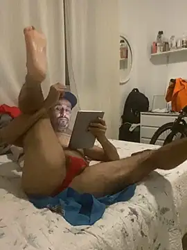 Snapshot of Ney-sp chatting on 10.08.25 Ney-sp online show from 10.08.25