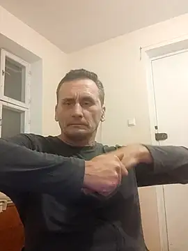 Snapshot of Viause_Kentauelle chatting on 02.16.25 Viause Kentauelle online show from 02.16.25