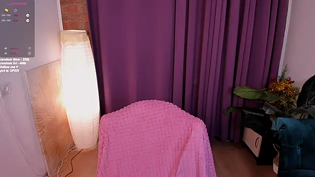 Snapshot of selina_coy chatting on 01.26.25 selina coy online show from 01.26.25