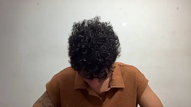 Snapshot of bob_petterson chatting on 01.01.25 bob petterson online show from 01.01.25