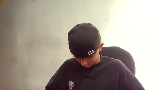 Snapshot of bob_petterson chatting on 01.05.25 bob petterson online show from 01.05.25