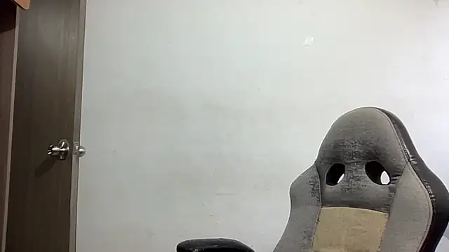 Snapshot of bob_petterson chatting on 01.05.25 bob petterson online show from 01.05.25