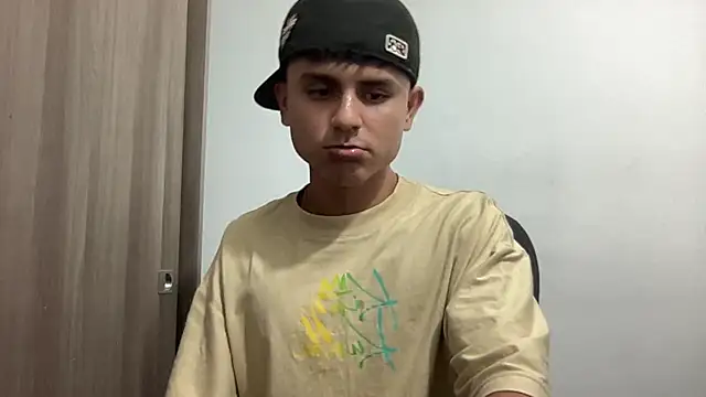 Snapshot of bob_petterson chatting on 02.03.25 bob petterson online show from 02.03.25