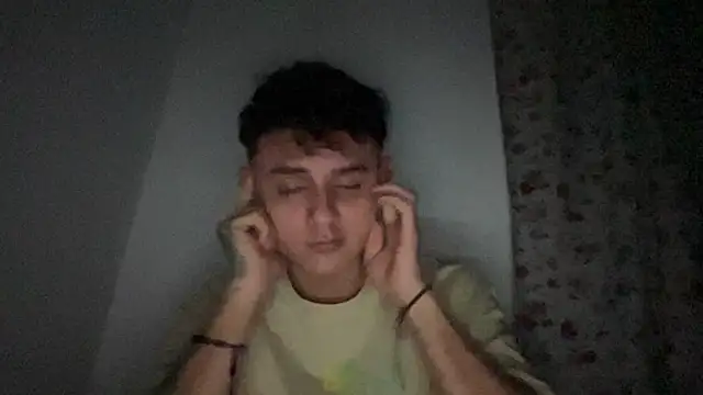 Snapshot of bob_petterson chatting on 02.03.25 bob petterson online show from 02.03.25