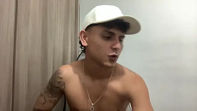 Snapshot of bob_petterson chatting on 02.07.25 bob petterson online show from 02.07.25