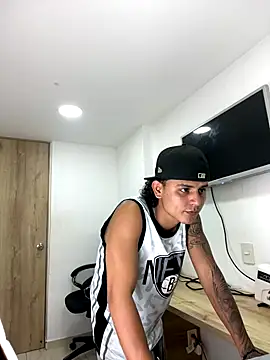 Snapshot of bob_petterson chatting on 09.16.25 bob petterson online show from 09.16.25