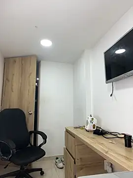 Snapshot of bob_petterson chatting on 09.18.25 bob petterson online show from 09.18.25