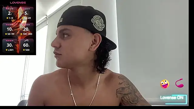 Snapshot of bob_petterson chatting on 10.23.25 bob petterson online show from 10.23.25