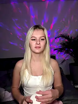 Snapshot of Allylove03 chatting on 12.05.24 Allylove03 online show from 12.05.24