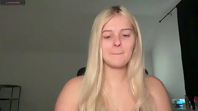 Snapshot of Allylove03 chatting on 09.14.25 Allylove03 online show from 09.14.25