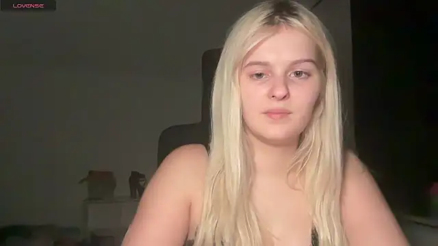 Snapshot of Allylove03 chatting on 09.26.25 Allylove03 online show from 09.26.25