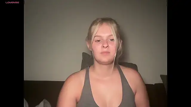 Snapshot of Allylove03 chatting on 11.01.25 Allylove03 online show from 11.01.25