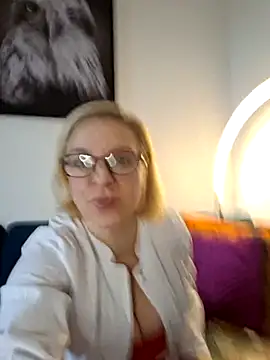 Snapshot of FrauleinSchmitt chatting on 01.10.25 FrauleinSchmitt online show from 01.10.25