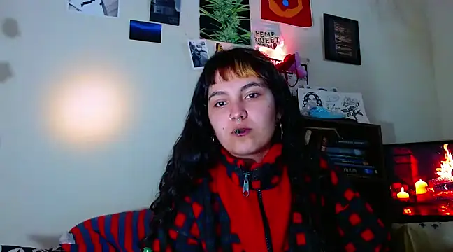 Snapshot of sweetiee_mary chatting on 02.24.25 sweetiee mary online show from 02.24.25