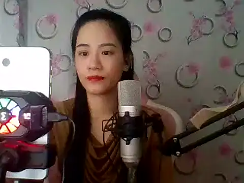 Snapshot of Nana-68 chatting on 01.29.25 Nana-68 online show from 01.29.25