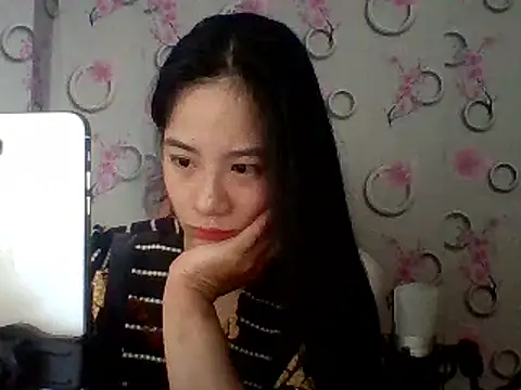 Snapshot of Nana-68 chatting on 02.01.25 Nana-68 online show from 02.01.25
