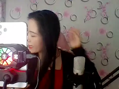 Snapshot of Nana-68 chatting on 02.22.25 Nana-68 online show from 02.22.25