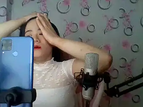 Snapshot of Nana-68 chatting on 03.11.25 Nana-68 online show from 03.11.25