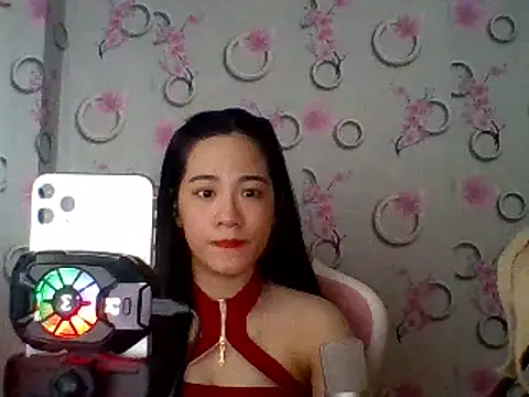 Snapshot of Nana-68 chatting on 03.13.25 Nana-68 online show from 03.13.25
