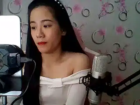Snapshot of Nana-68 chatting on 03.20.25 Nana-68 online show from 03.20.25