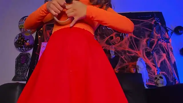 little-Emma online show from 10.31.25