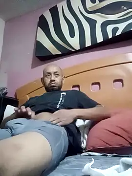 Snapshot of pineda1689 chatting on 03.22.25 pineda1689 online show from 03.22.25