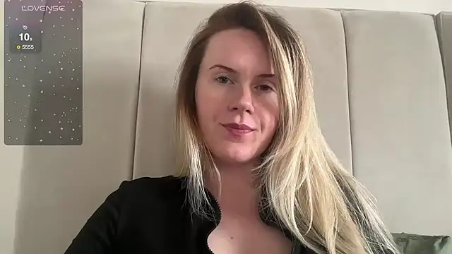 Snapshot of redheadrosie69 chatting on 02.26.25 redheadrosie69 online show from 02.26.25