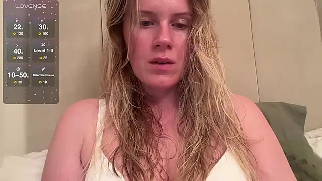 Snapshot of redheadrosie69 chatting on 03.07.25 redheadrosie69 online show from 03.07.25