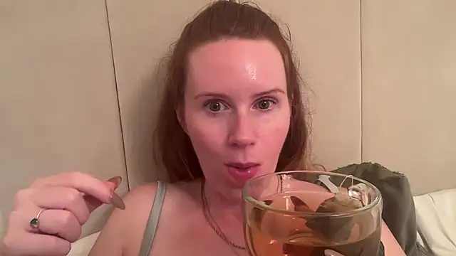 Snapshot of redheadrosie69 chatting on 09.24.25 redheadrosie69 online show from 09.24.25