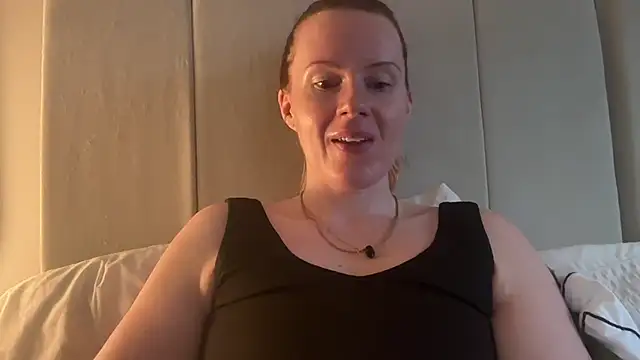 Snapshot of redheadrosie69 chatting on 10.03.25 redheadrosie69 online show from 10.03.25