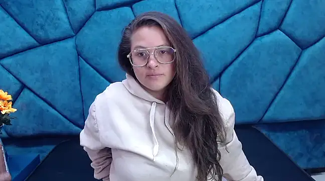 Snapshot of SaraThomso chatting on 01.25.25 SaraThomso online show from 01.25.25