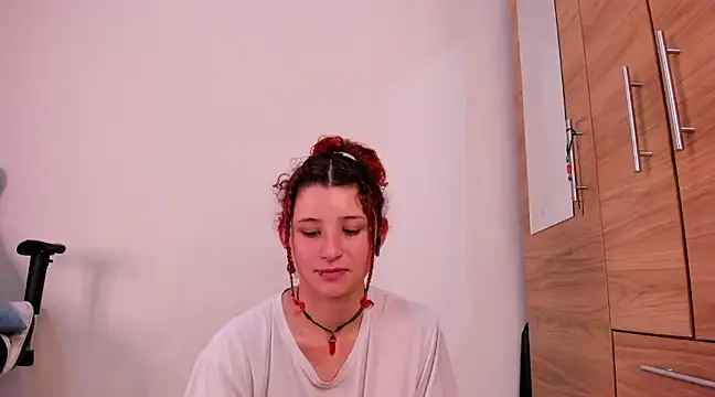 Snapshot of valent_27 chatting on 03.10.25 valent 27 online show from 03.10.25