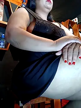 Snapshot of Marcela87 chatting on 02.27.25 Marcela87 online show from 02.27.25