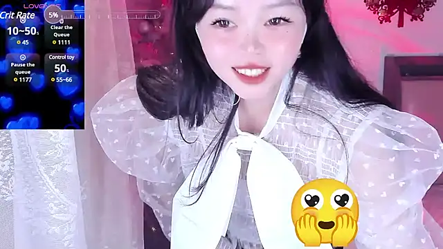 Snapshot of lilies-sweet chatting on 01.28.25 lilies-sweet online show from 01.28.25