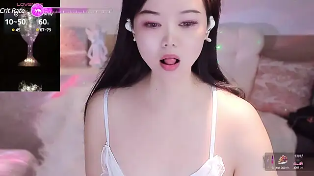 Snapshot of lilies-sweet chatting on 03.17.25 lilies-sweet online show from 03.17.25