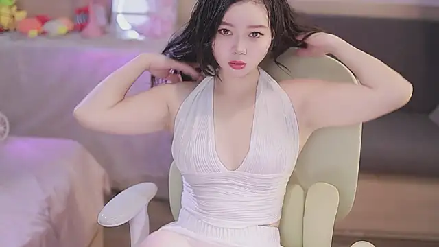 Snapshot of lilies-sweet chatting on 10.17.25 lilies-sweet online show from 10.17.25