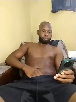 Snapshot of Stallion100 chatting on 12.20.24 Stallion100 online show from 12.20.24