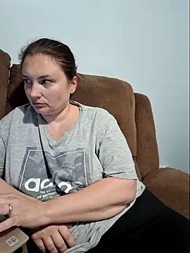 Snapshot of MilfyMrsRobinson chatting on 09.22.25 MilfyMrsRobinson online show from 09.22.25