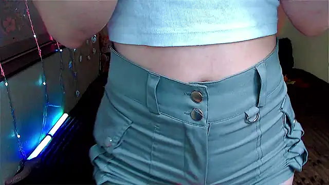 LizaSenri online show from 10.04.25