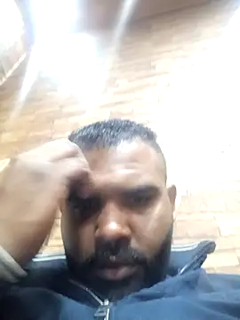 Snapshot of ListedLoin chatting on 01.08.25 ListedLoin online show from 01.08.25