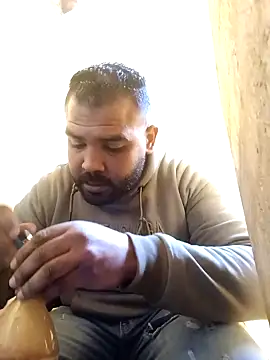 Snapshot of ListedLoin chatting on 01.12.25 ListedLoin online show from 01.12.25