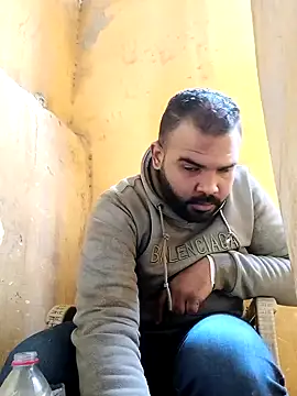 Snapshot of ListedLoin chatting on 01.21.25 ListedLoin online show from 01.21.25